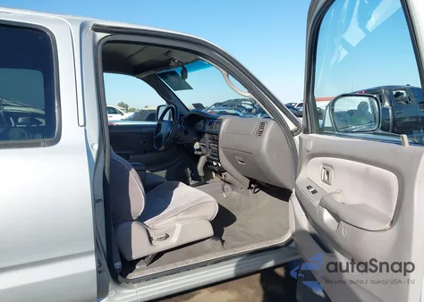 2002 Toyota Tacoma Base V6 из США, поврежденный, VIN 5TEHN72N22Z122528